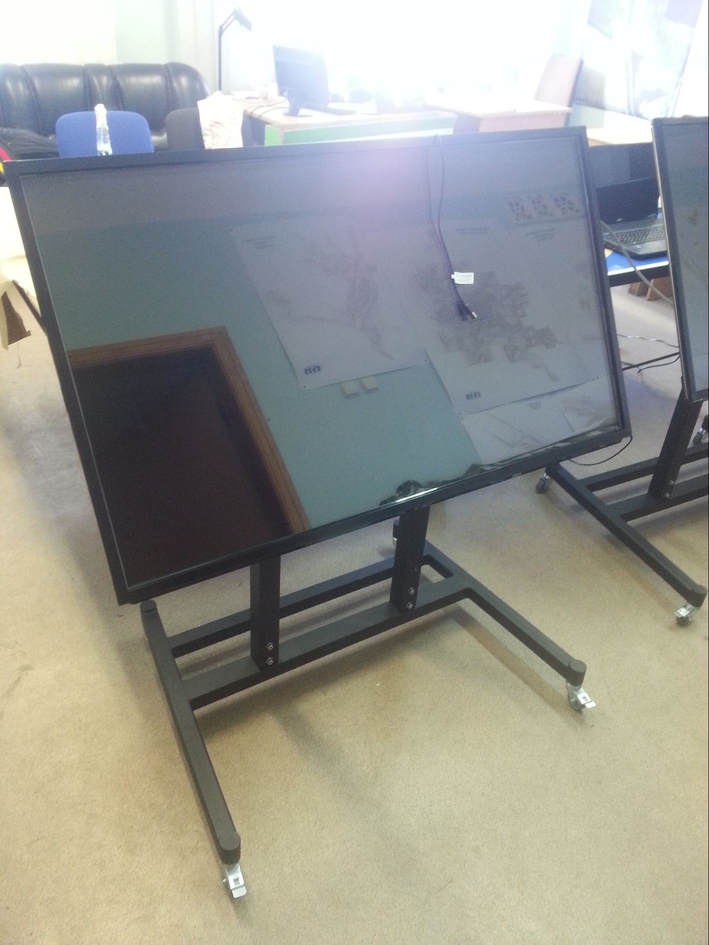 50 inch IR multi-touch Map Navigation kiosk